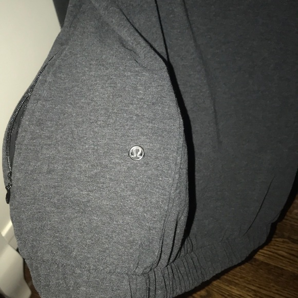 lululemon sweatshirt - Picture 6 of 6
